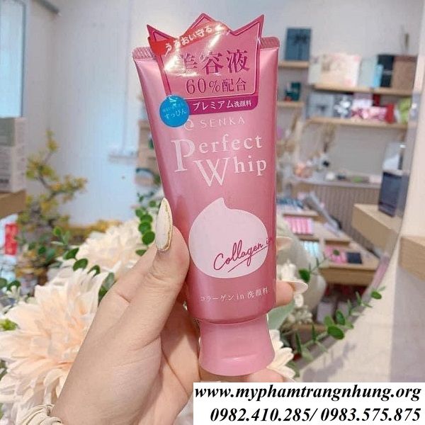 sua-rua-mat-perfect-whip-senka-collagen-mau-hong